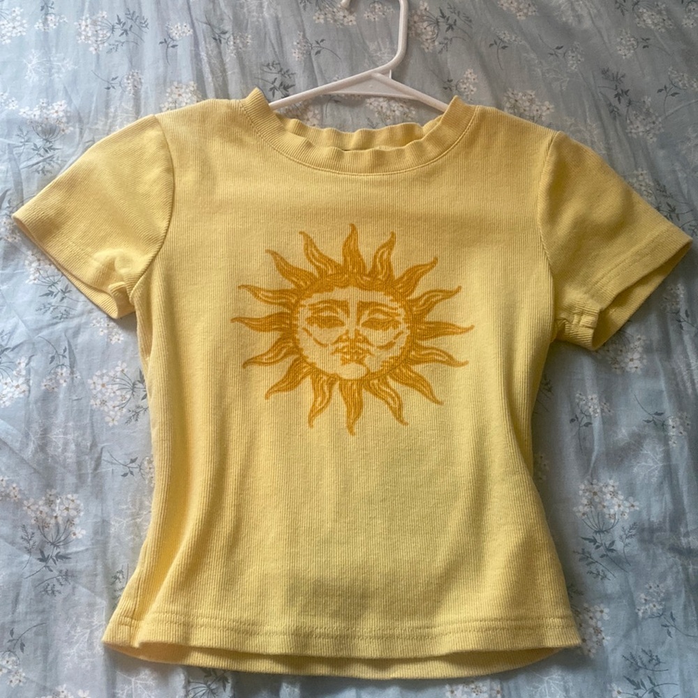 Forever21 Size small yellow Tee